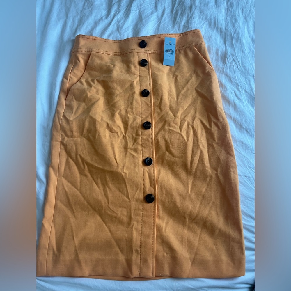 Ann Taylor NWT Orange Button Up Front Pencil  Skirt